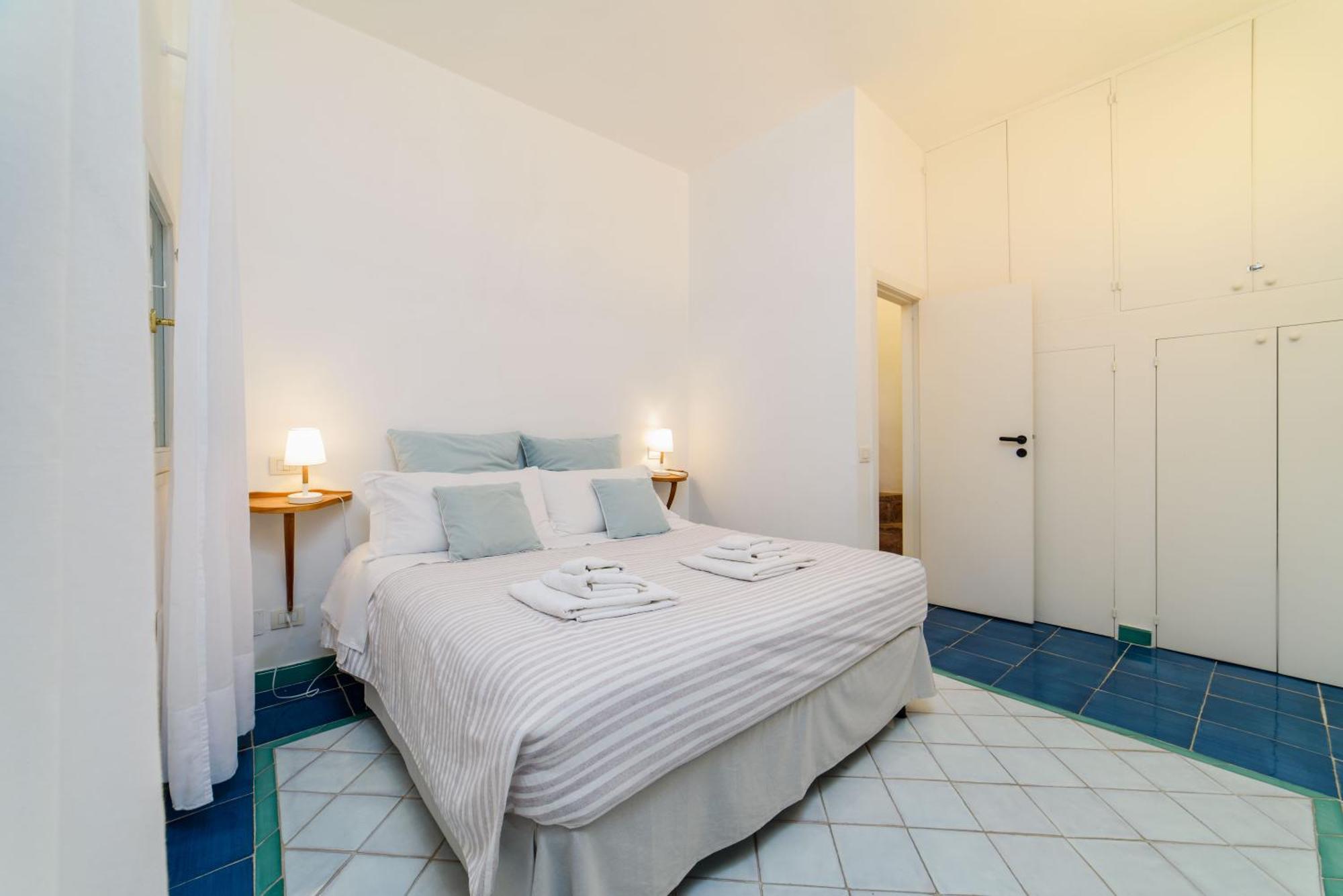 Panoramic Amalfitan Coast Hideaway Villa Vietri sul Mare Exterior photo